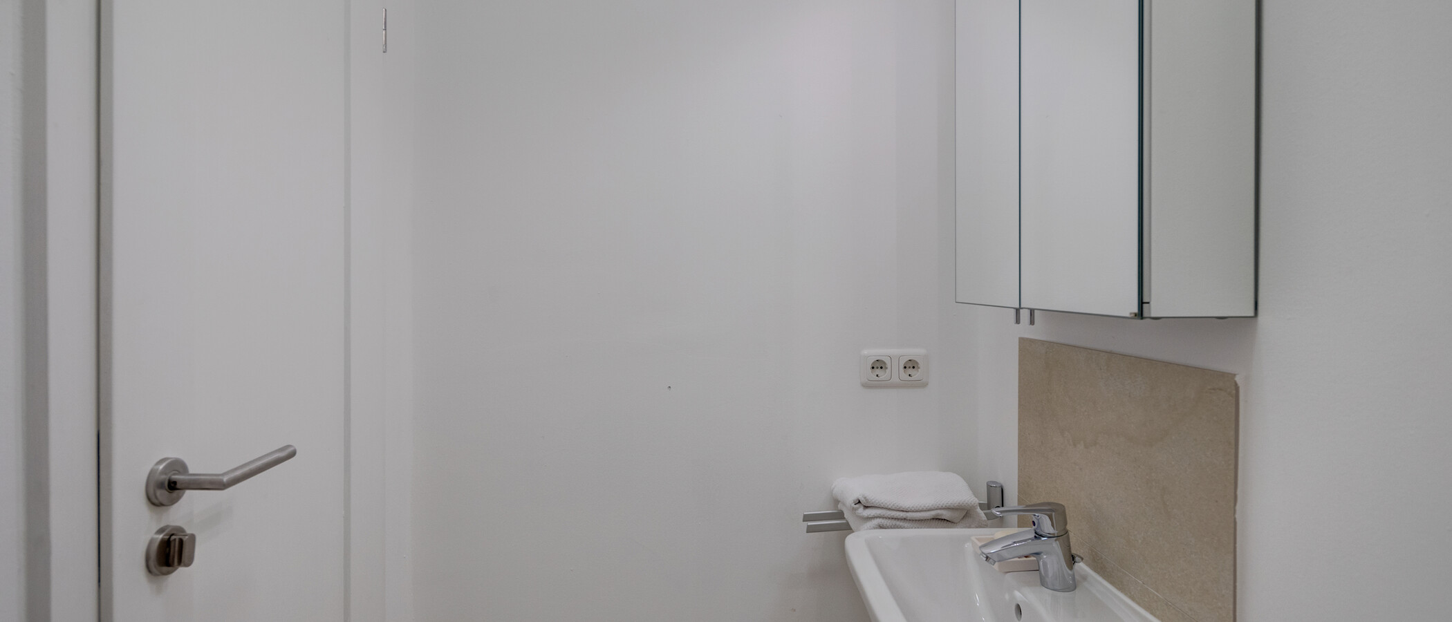 appartamento München Schwabing (links der Leopoldstraße) 02 toilette per gli ospiti 11895