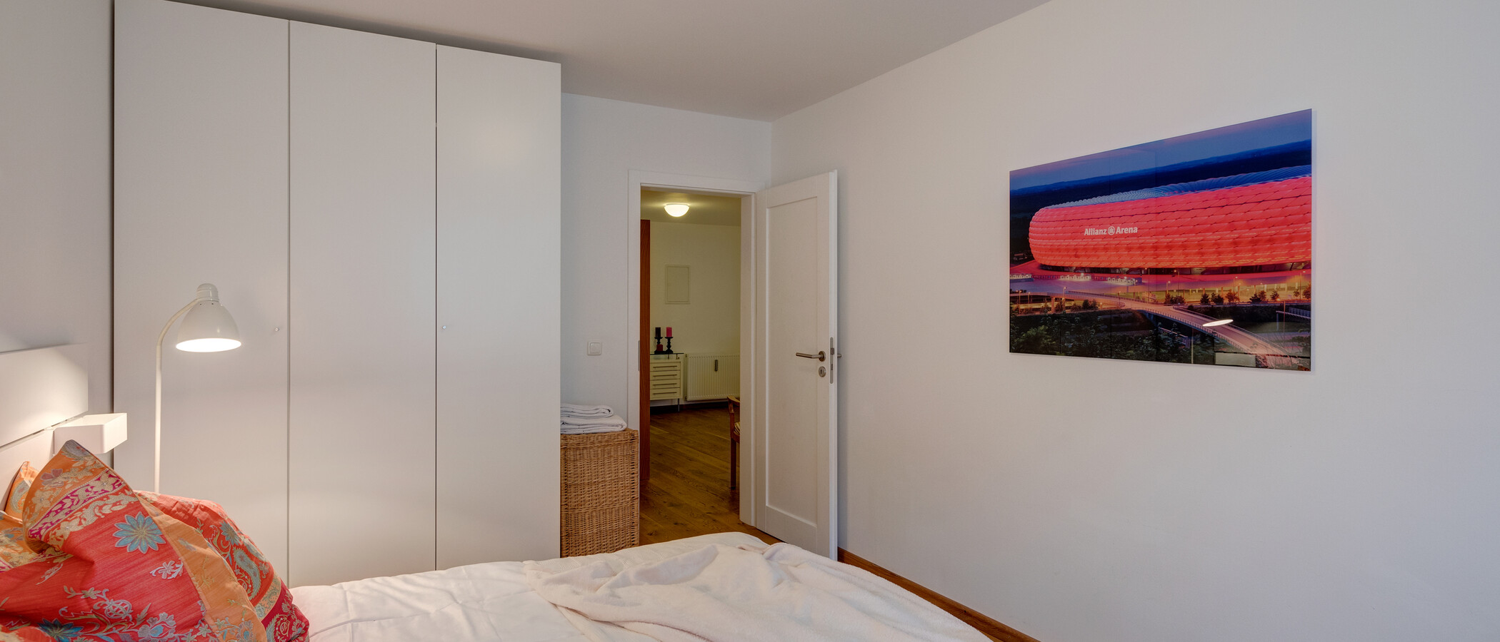 appartamento München Schwabing (links der Leopoldstraße) 03 camera da letto 11895