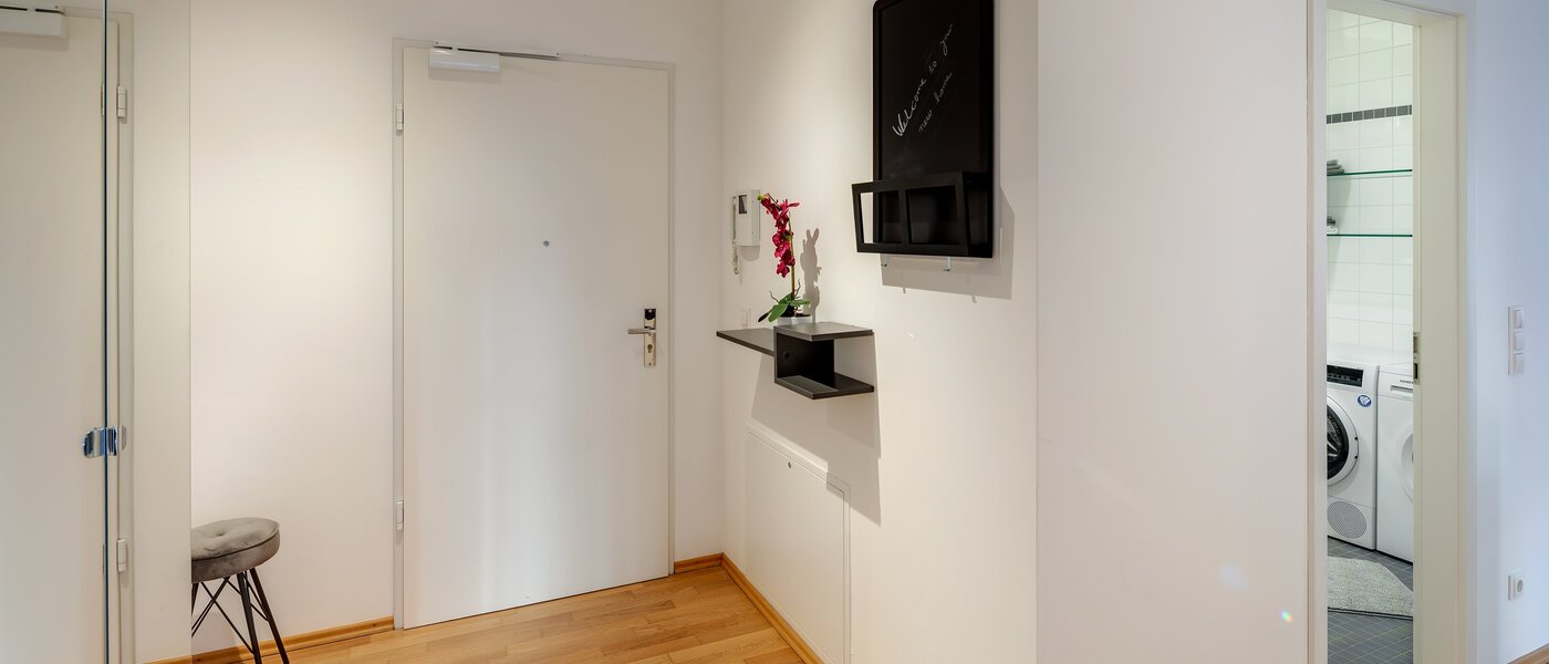 appartamento München Schwabing (rechts der Leopoldstraße) 03 ingresso/corridioio 11920