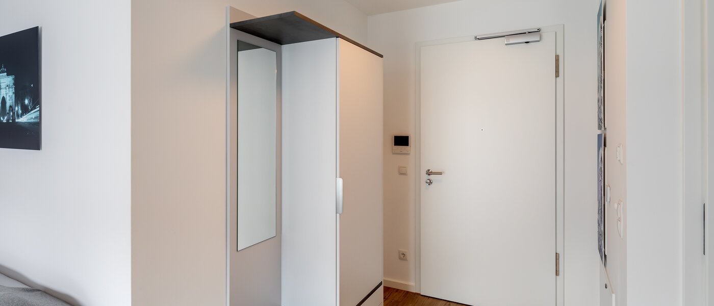 abitazione München Milbertshofen 01 ingresso/corridioio 11976