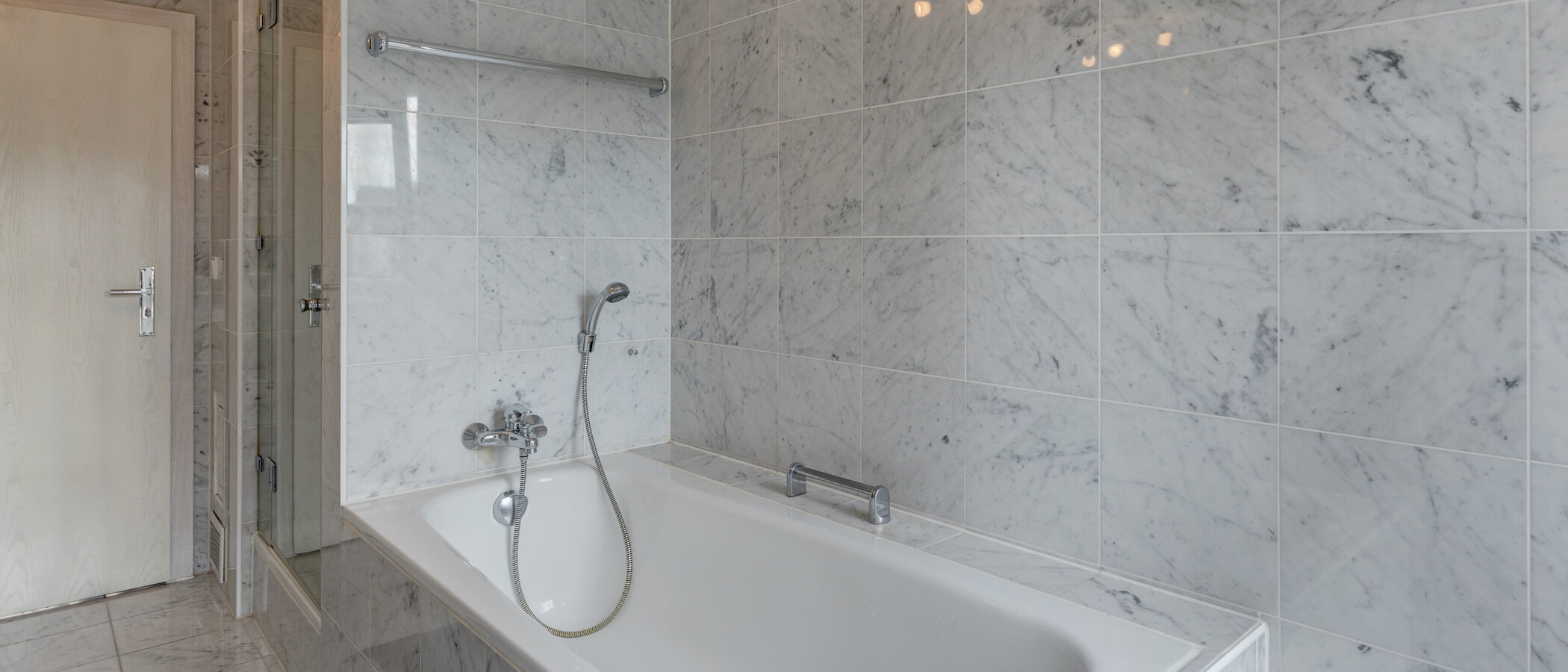 appartamento con galleria Pullach im Isartal 02 bagno 12007