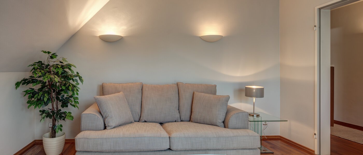 attico München Oberföhring 01 soggiorno 1205