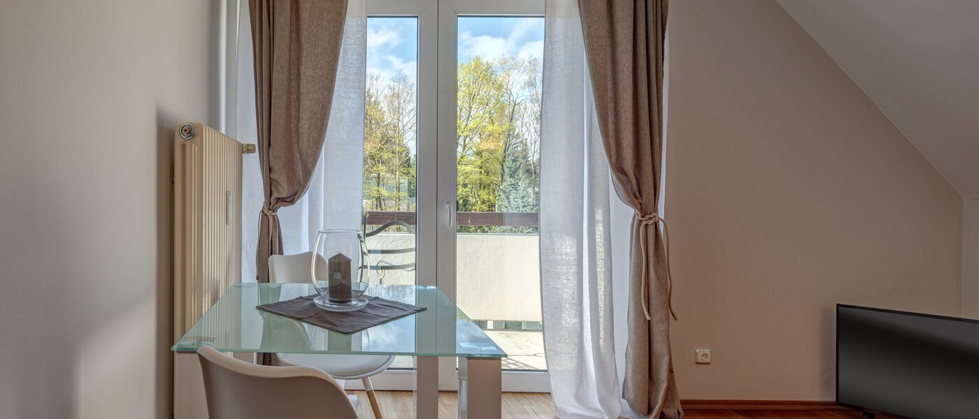 attico München Oberföhring 02 soggiorno 1205