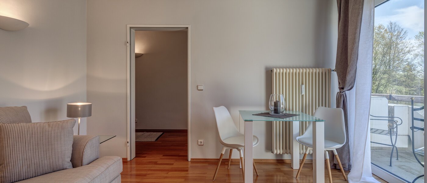 attico München Oberföhring 04 soggiorno 1205