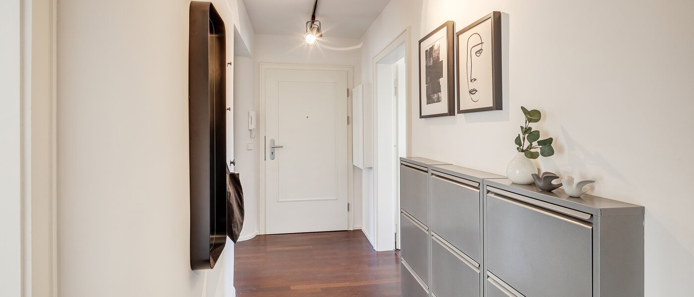 appartamento München Schwabing 03 ingresso/corridioio 12071