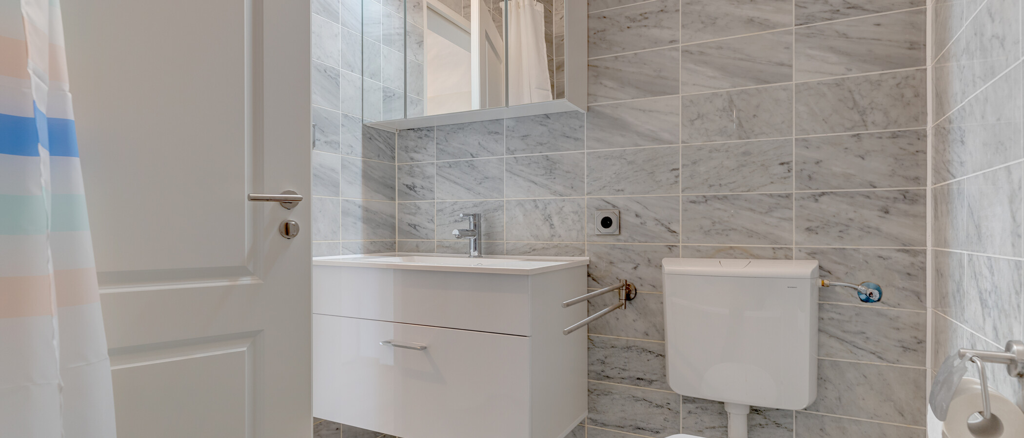 appartamento München Bogenhausen 03 bagno 12300