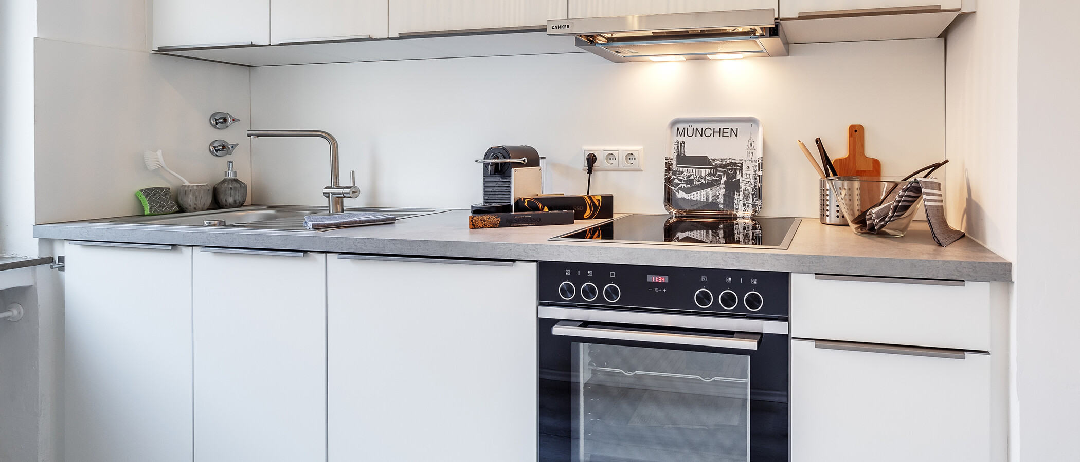 appartamento München Neuhausen 02 cucina 12418