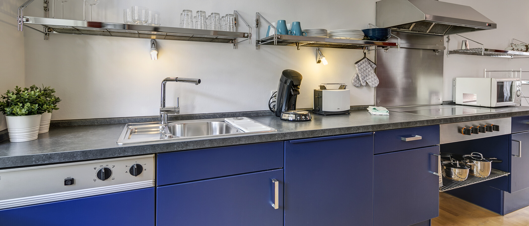 appartamento München Schwabing (links der Leopoldstraße) 02 cucina 1262