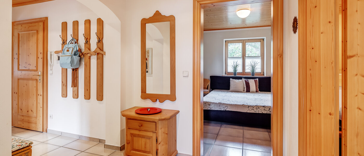 appartamento con giardino Schliersee Neuhaus 02 ingresso/corridioio 12758