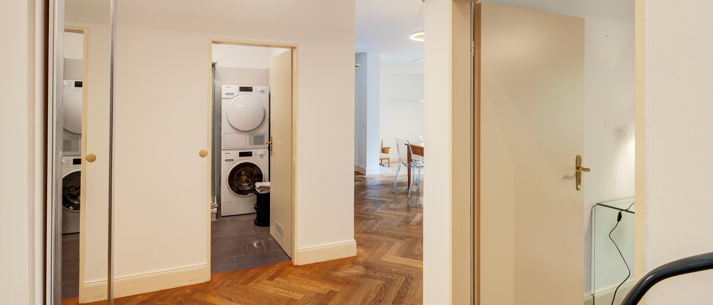 appartamento a due livelli München Herzogpark 04 ingresso/corridioio 12889