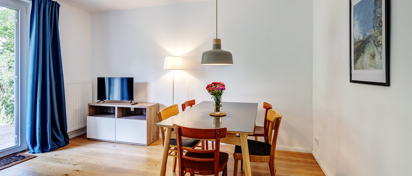 appartamento con giardino Germering 02 zona living 13004