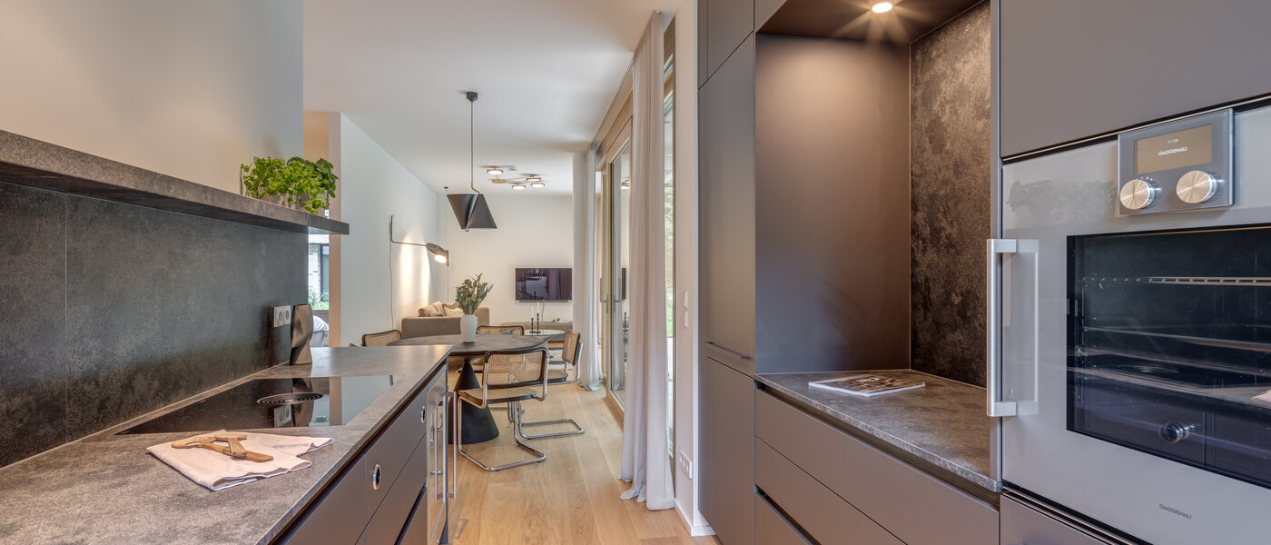 appartamento con giardino München Harlaching 05 cucina 13067