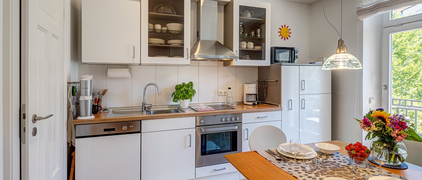 appartamento München Schwabing-West (rund um den Hohenzollernplatz) 02 cucina 13089