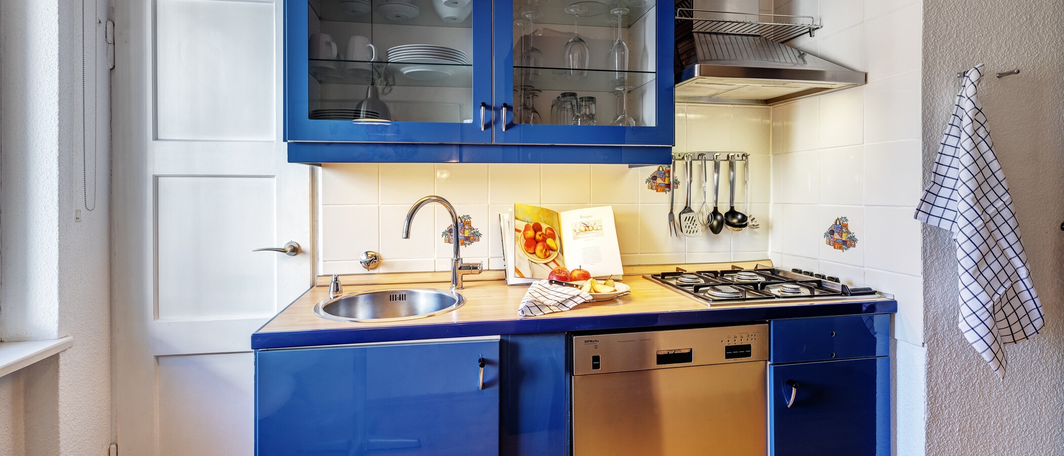 appartamento München Schwabing-West (rund um den Hohenzollernplatz) 03 cucina 1309