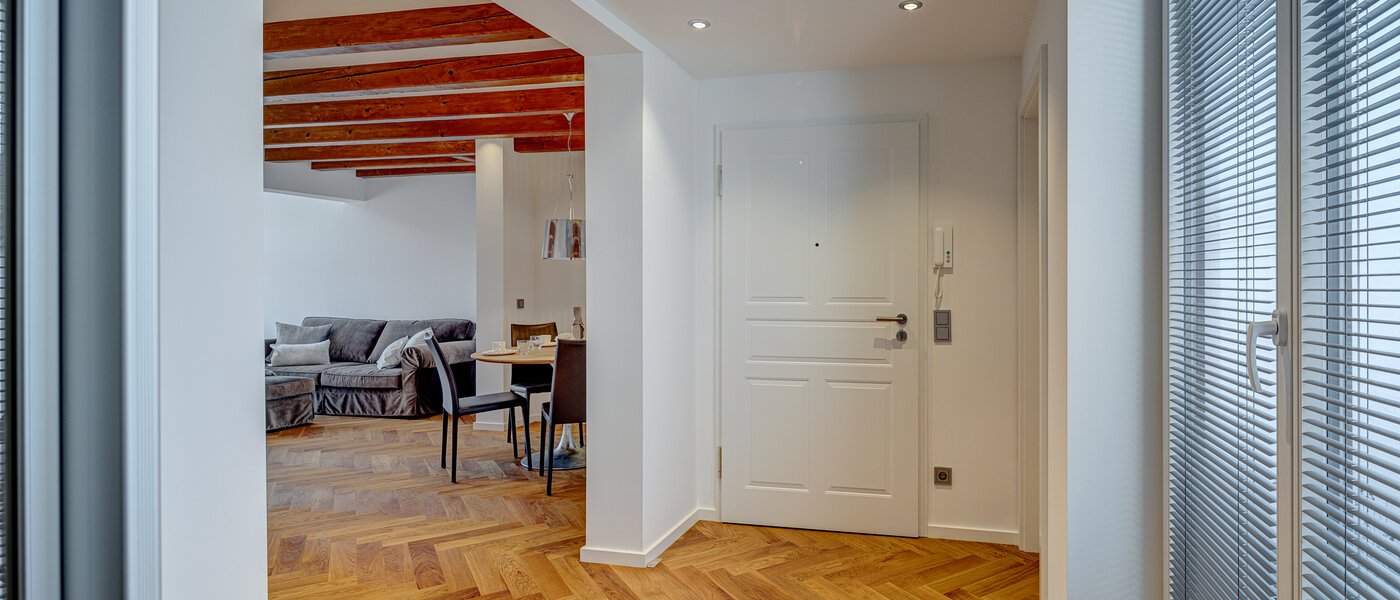 maisonette München Neuhausen 01 ingresso/corridioio 13127