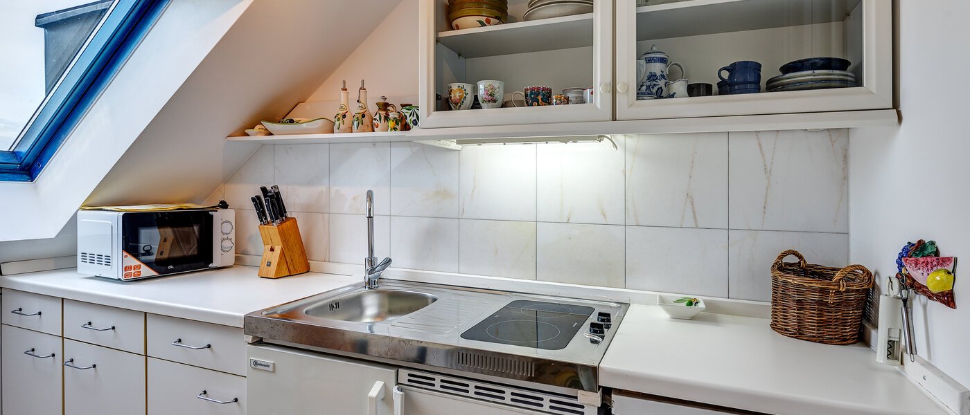 appartamento München Schwabing (links der Leopoldstraße) 02 cucina 13164