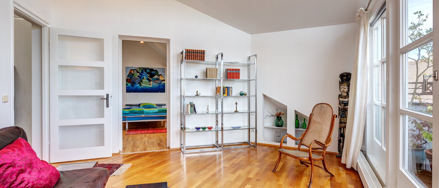 appartamento München Schwabing (links der Leopoldstraße) 03 soggiorno 13164