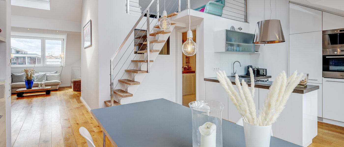 maisonnette con galleria München Maxvorstadt - Museumsviertel 03 zona pranzo 13166