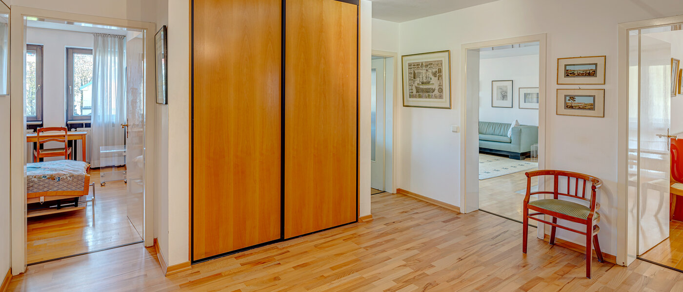 appartamento München Altbogenhausen 02 ingresso/corridioio 13244