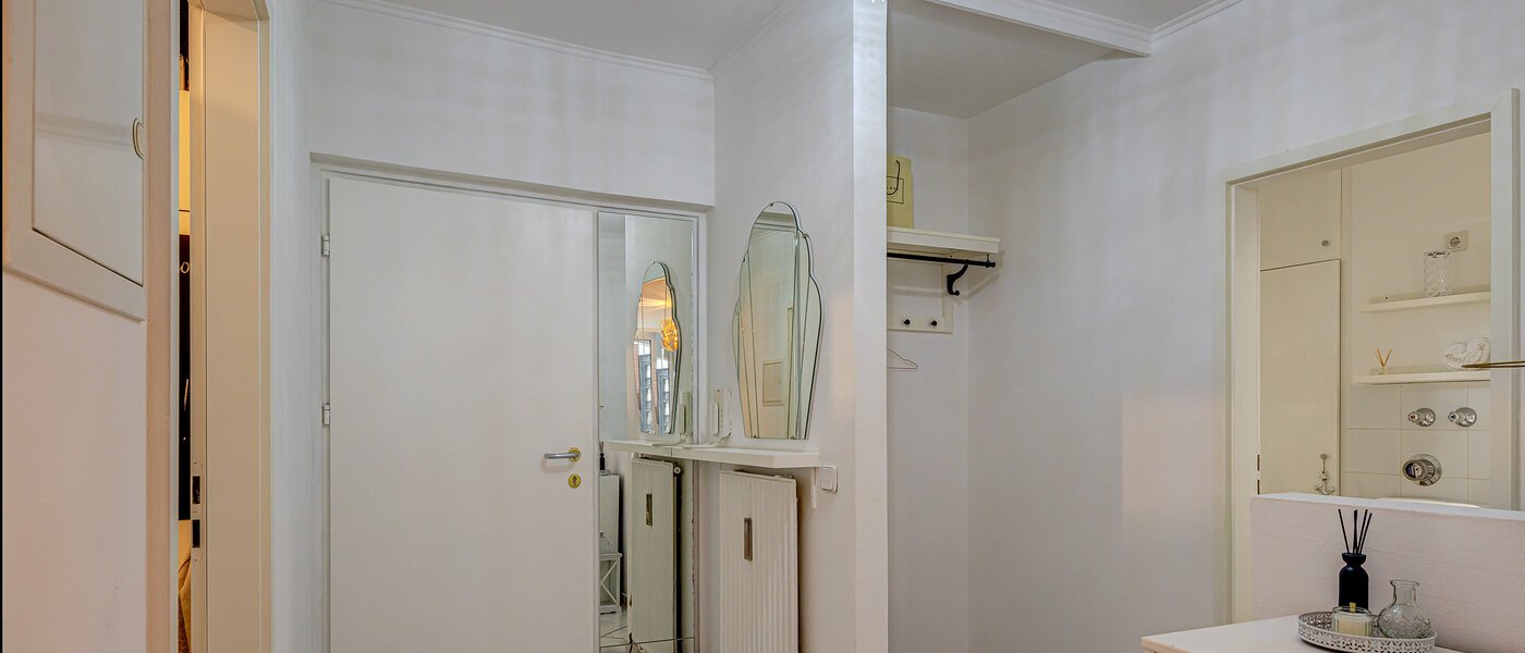 appartamento München Bogenhausen 01 ingresso/corridioio 13259