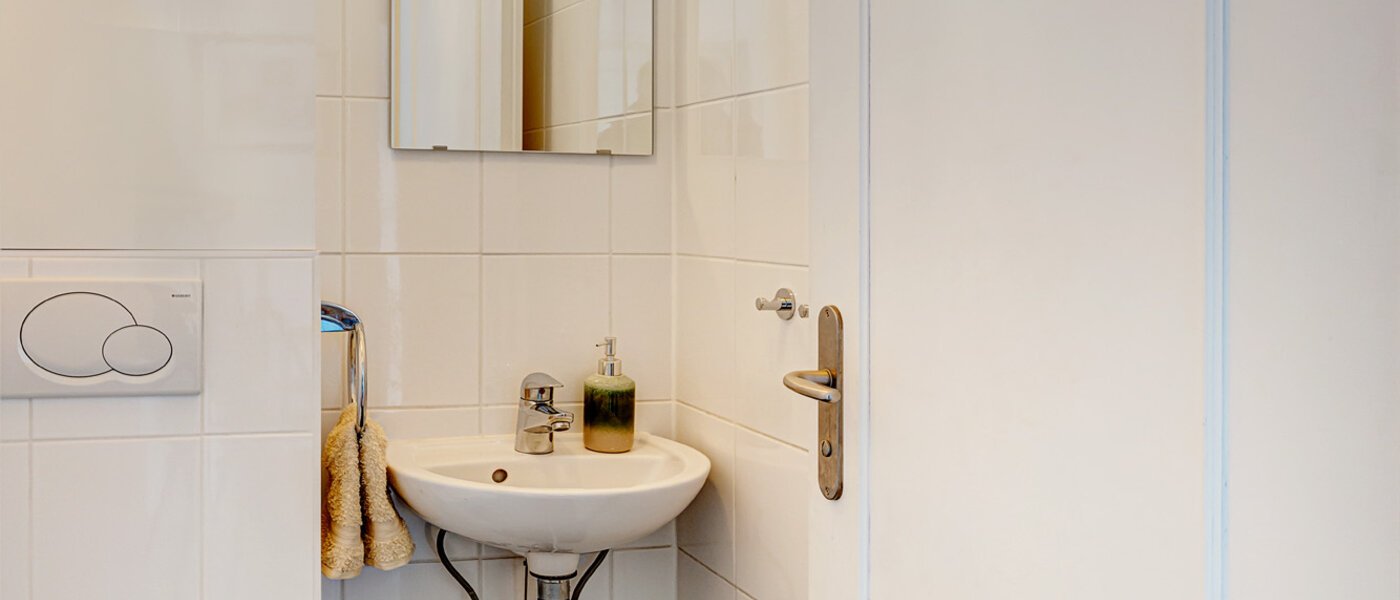 appartamento München Nymphenburg 01 toilette per gli ospiti 13273