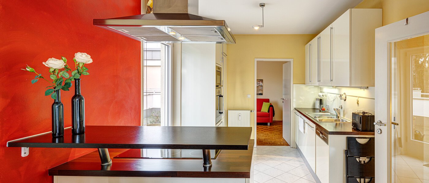 attico con terrazzo München Moosach 02 cucina 13292