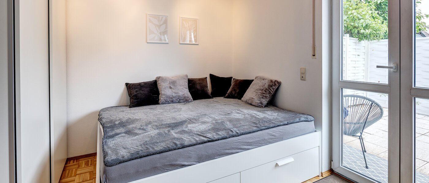 appartamento München Obermenzing 01 zona notte 13578