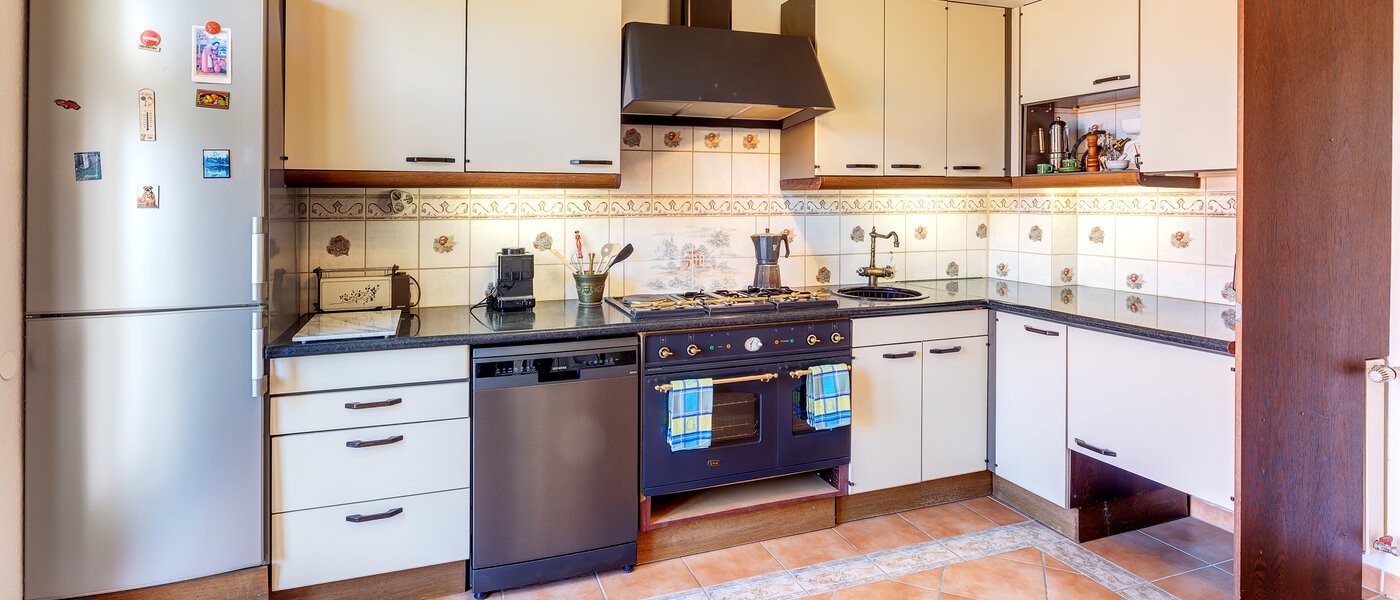 appartamento München Bogenhausen 02 cucina 13612