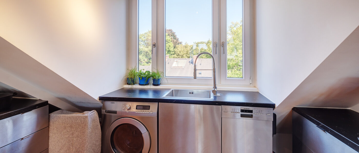 attico con terrazzo München Ramersdorf 04 cucina 13657