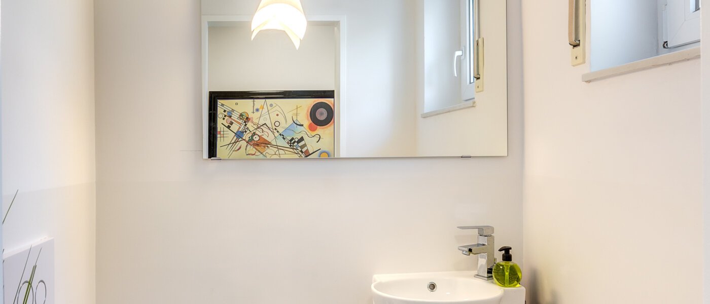 casa a schiera ad angolo Eichenau 01 toilette per gli ospiti 13696