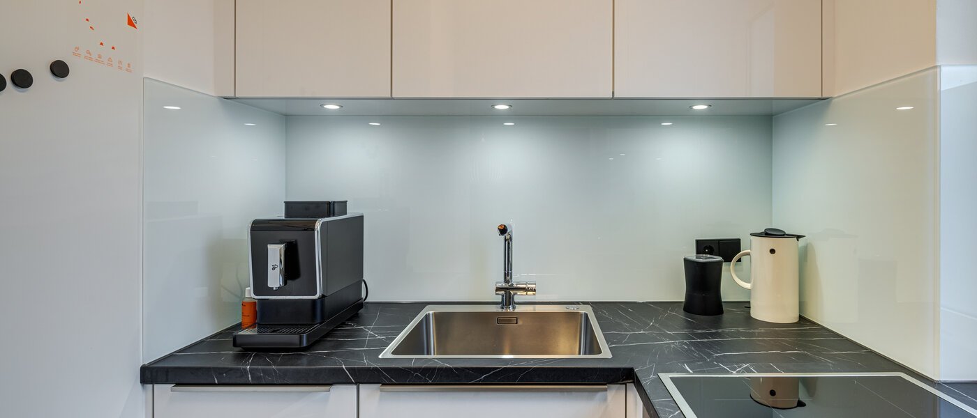 appartamento München Schwabing-Nord (zw. Belgrad- & Leopoldstraße) 02 cucina 13778