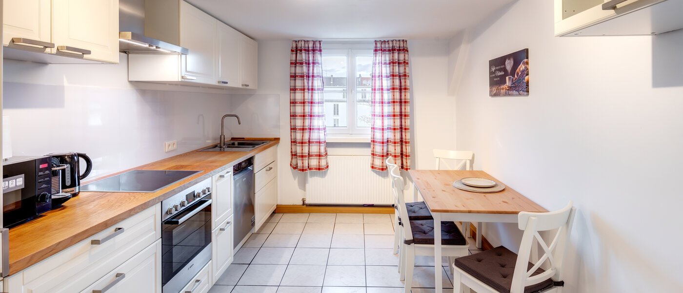 appartamento München Neuhausen 01 cucina 13780