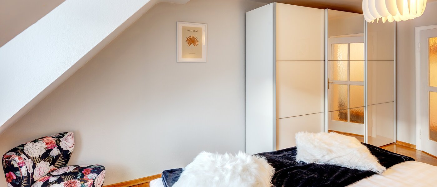 appartamento München Neuhausen 04 camera da letto 13780