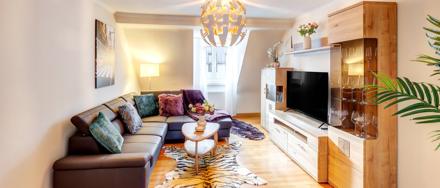 appartamento München Neuhausen 01 soggiorno 13780