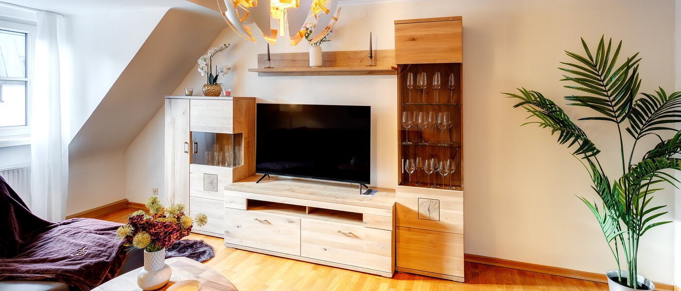 appartamento München Neuhausen 03 soggiorno 13780