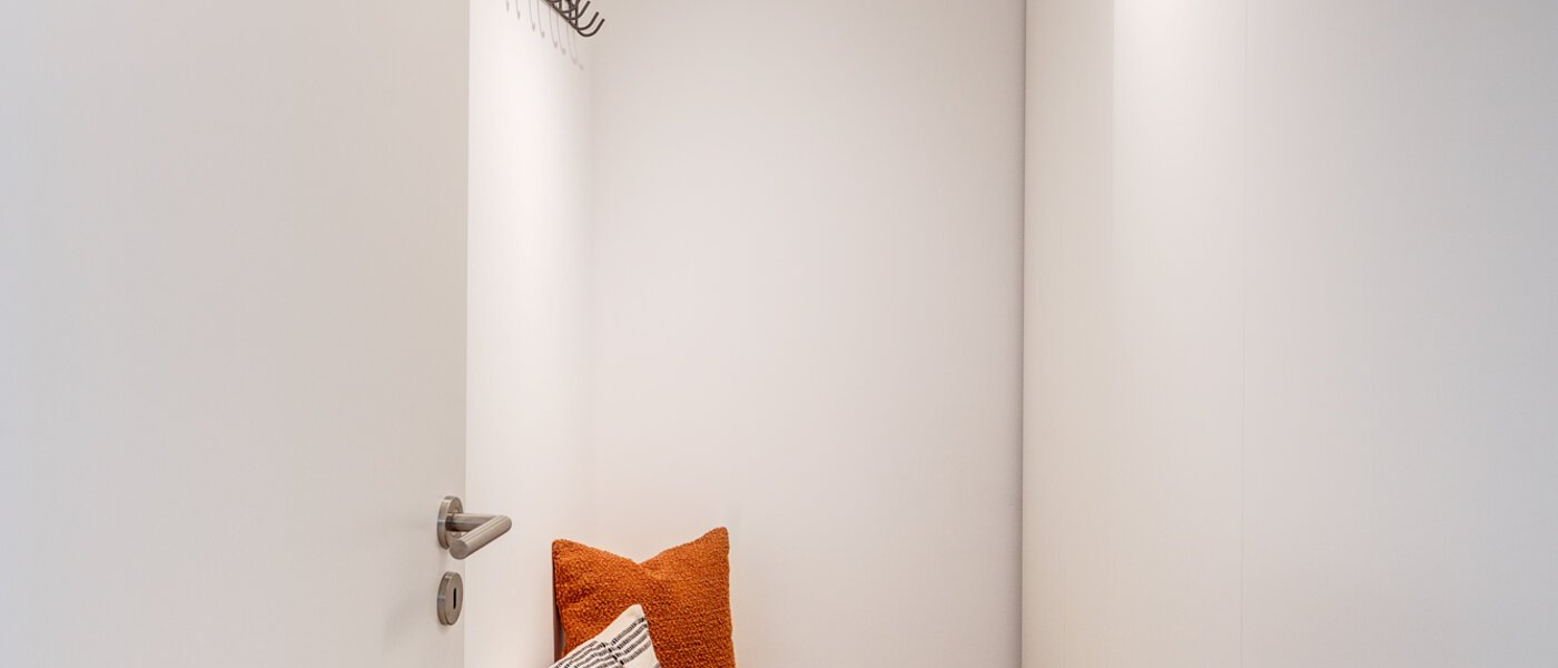 appartamento München Neuhausen 01 stanza armadio  13806