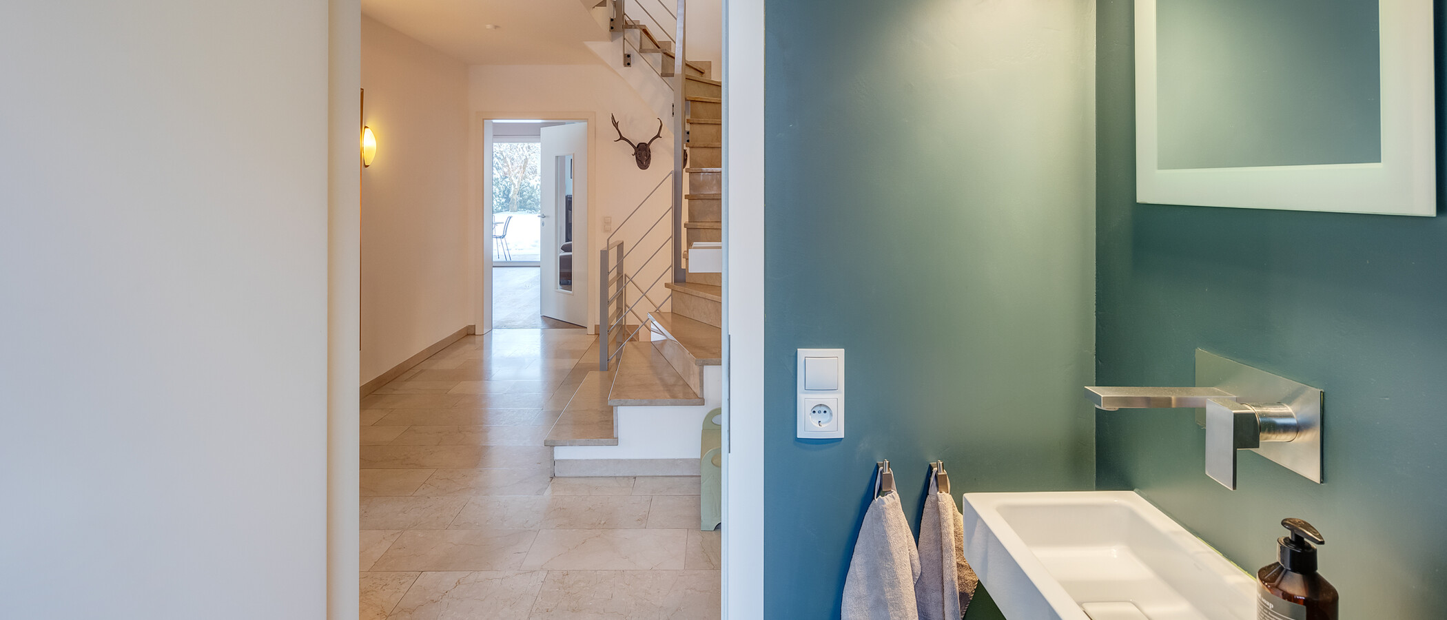 casa a schiera München Solln 03 toilette per gli ospiti 13810