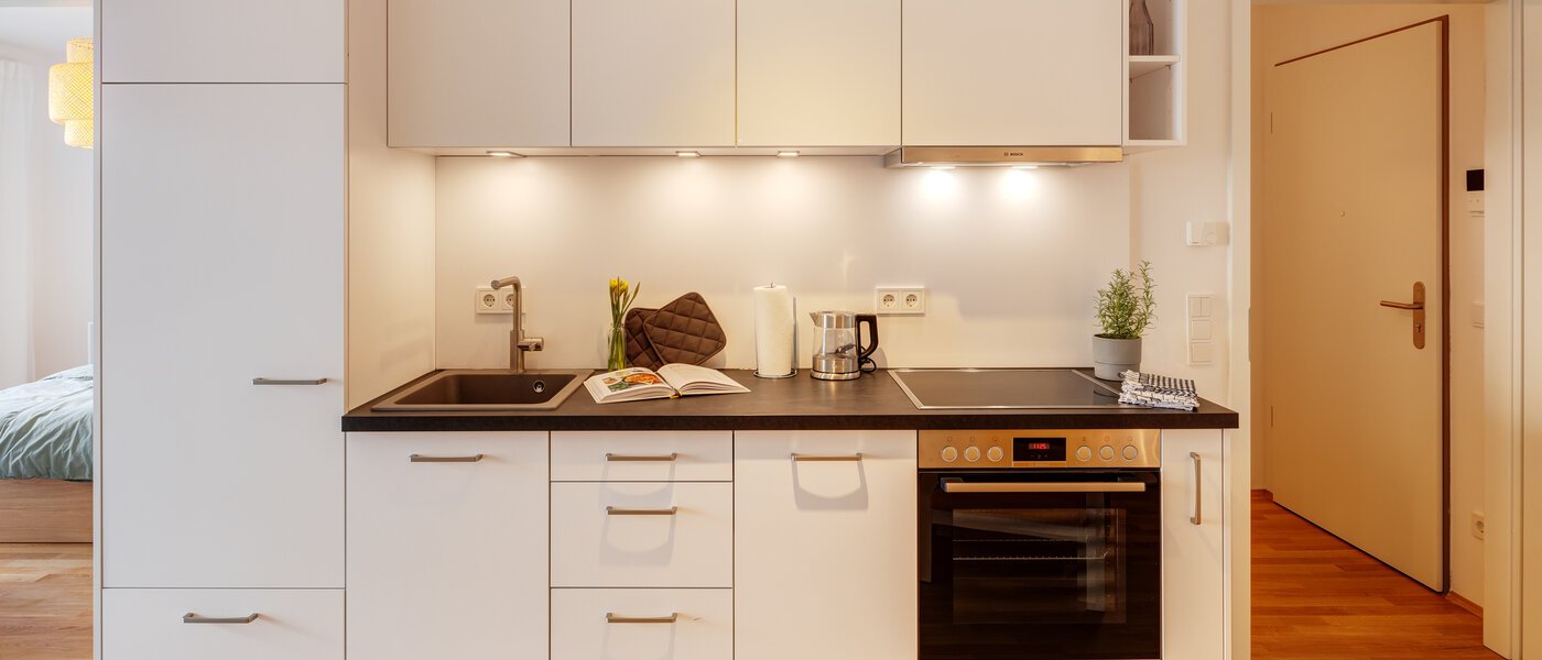 appartamento München Neuhausen 01 cucina 13855