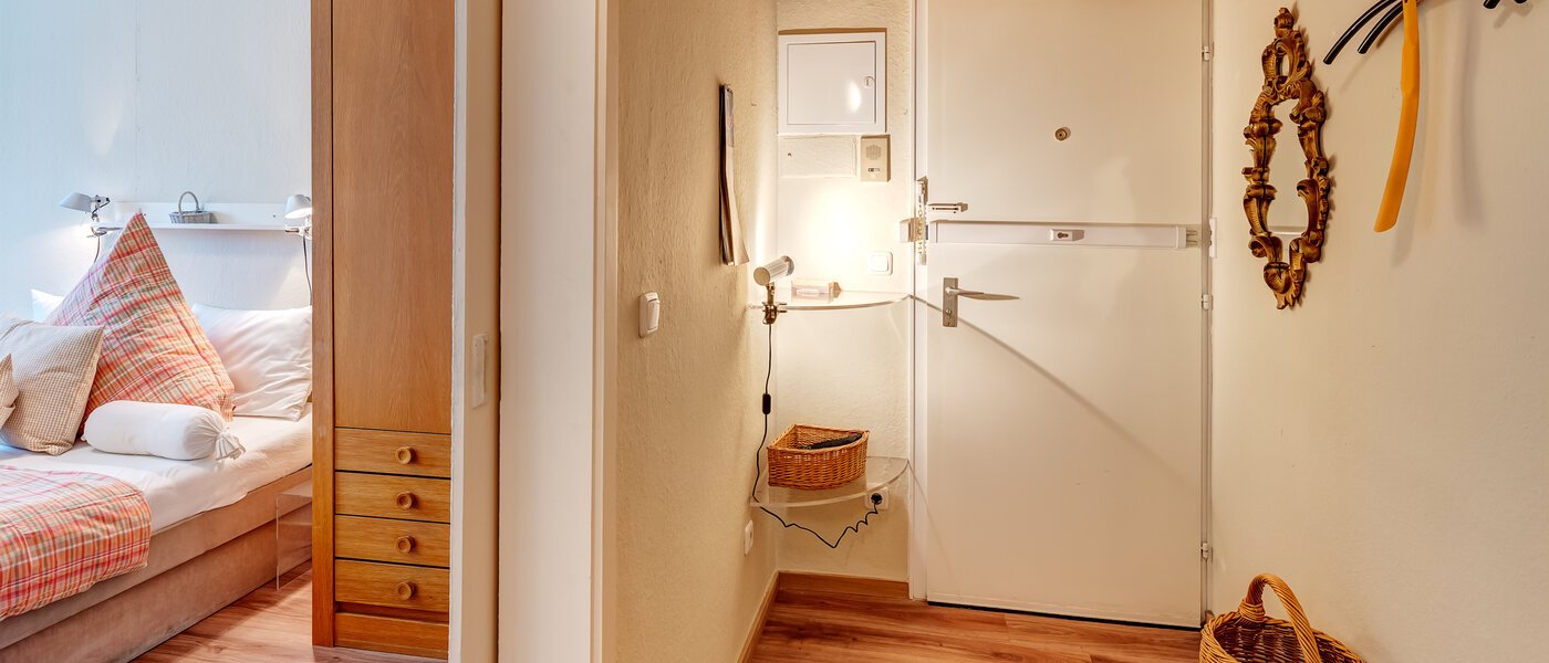 appartamento München Milbertshofen 01 ingresso/corridioio 13879