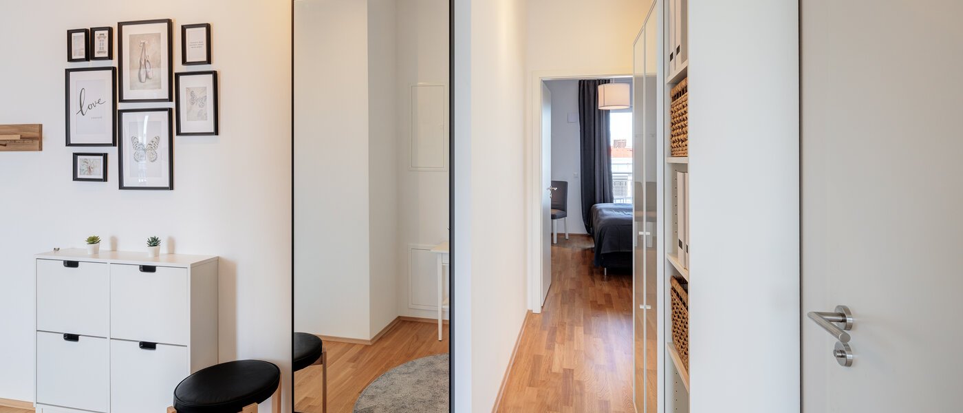 attico con terrazzo München Neuhausen 03 ingresso/corridioio 13934