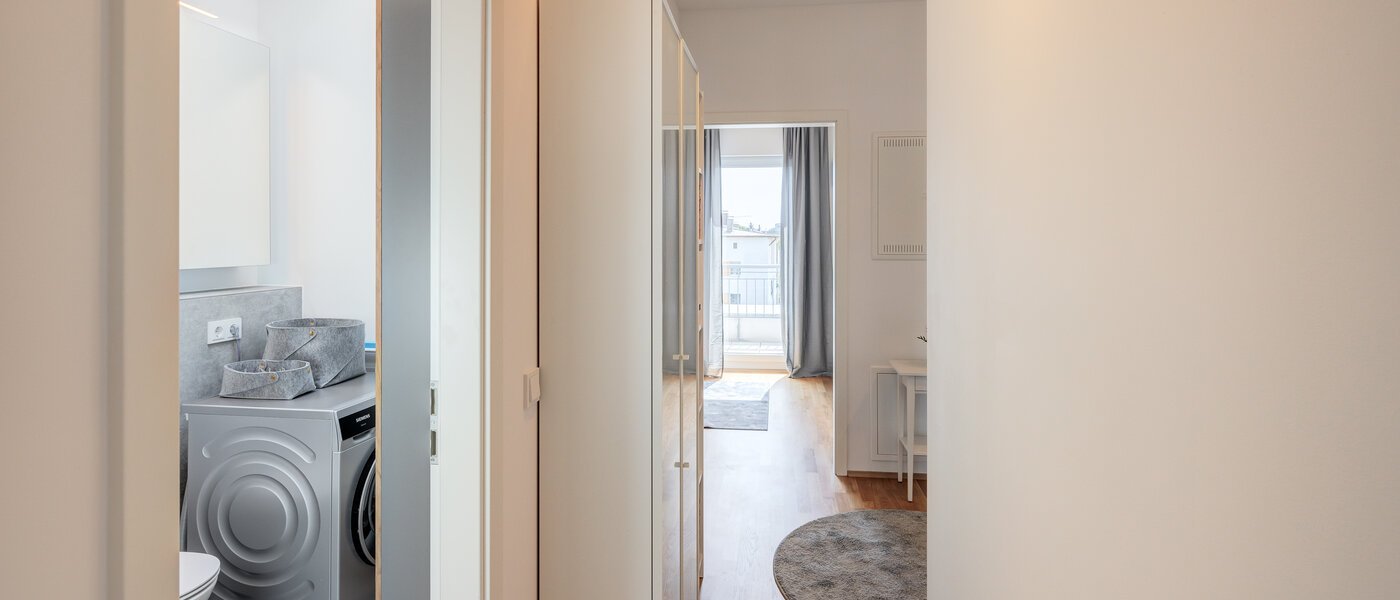 attico con terrazzo München Neuhausen 05 ingresso/corridioio 13934