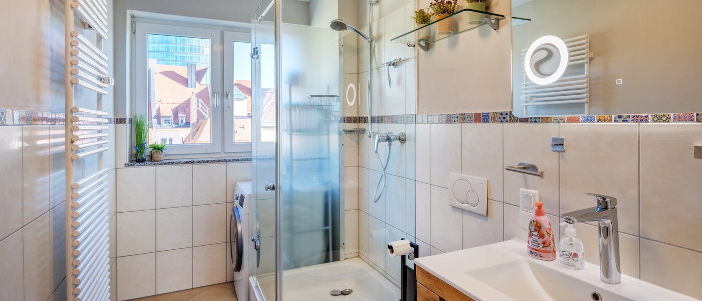 attico con terrazzo München Neuhausen 01 2° bagno 13988