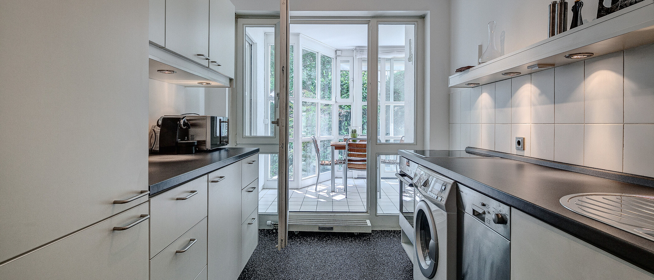 appartamento con giardino München Herzogpark 01 cucina 1401