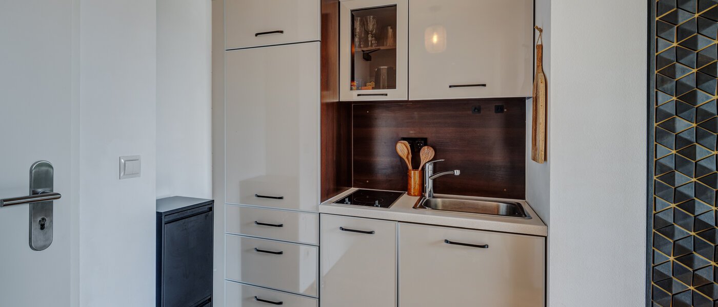 abitazione München Neuhausen 01 cucina 14060