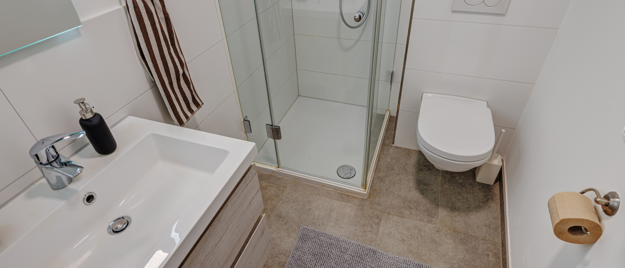 abitazione München Schwabing 02 bagno 14061