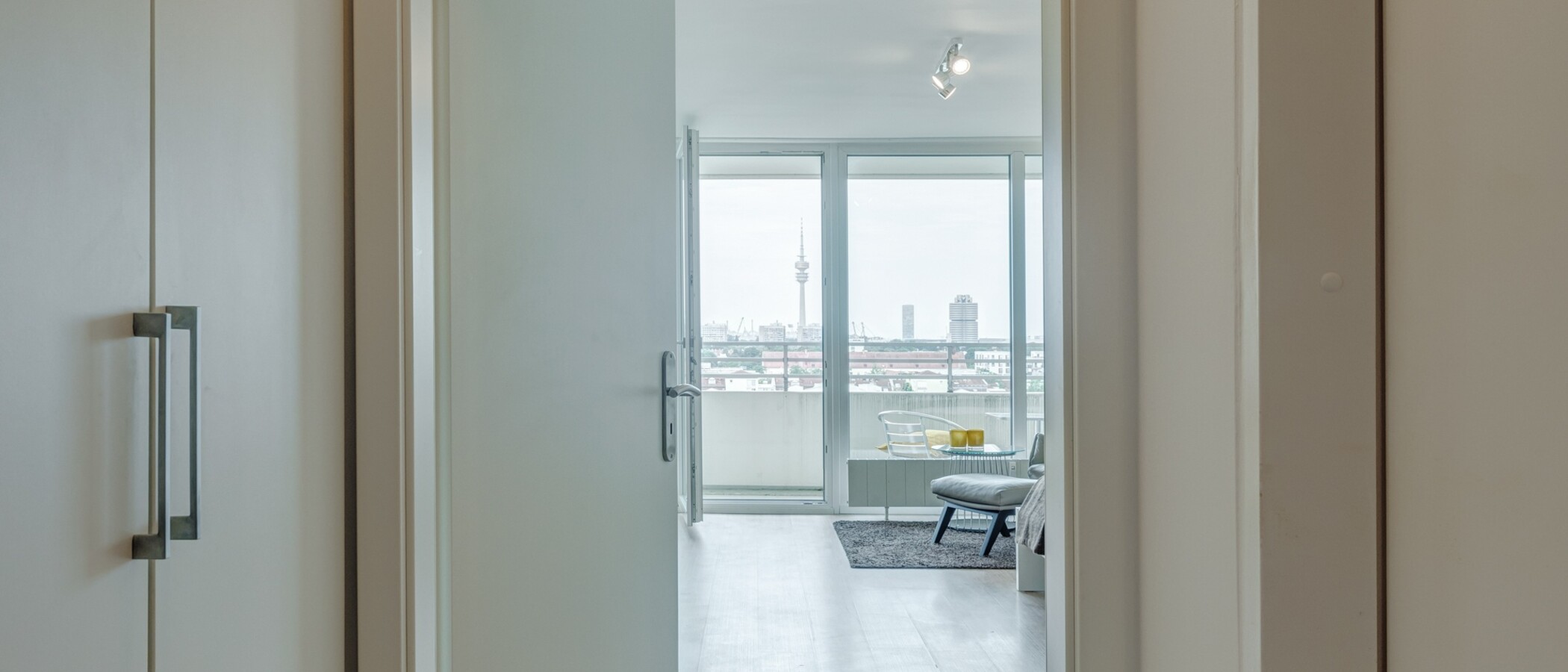 appartamento München Schwabing (rechts der Leopoldstraße) 03 ingresso/corridioio 14071