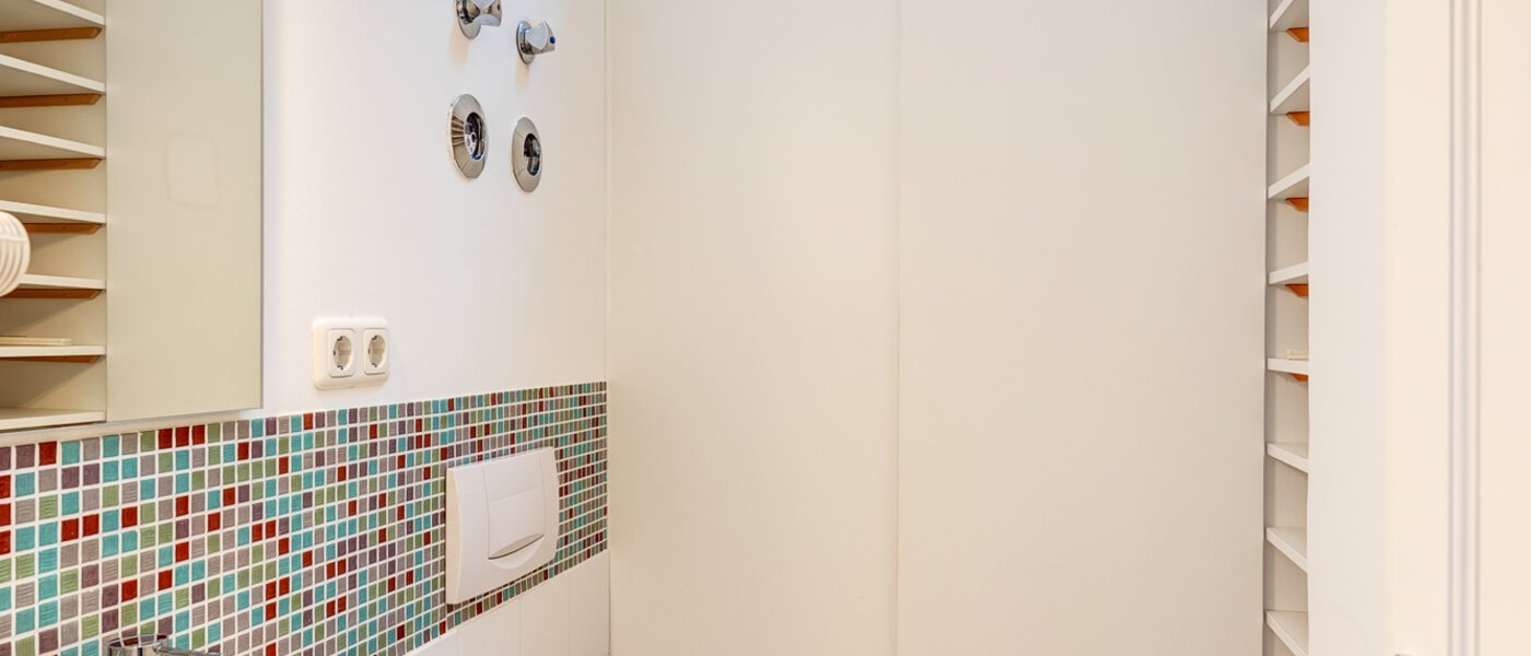 attico München Isarvorstadt 01 toilette per gli ospiti 14172