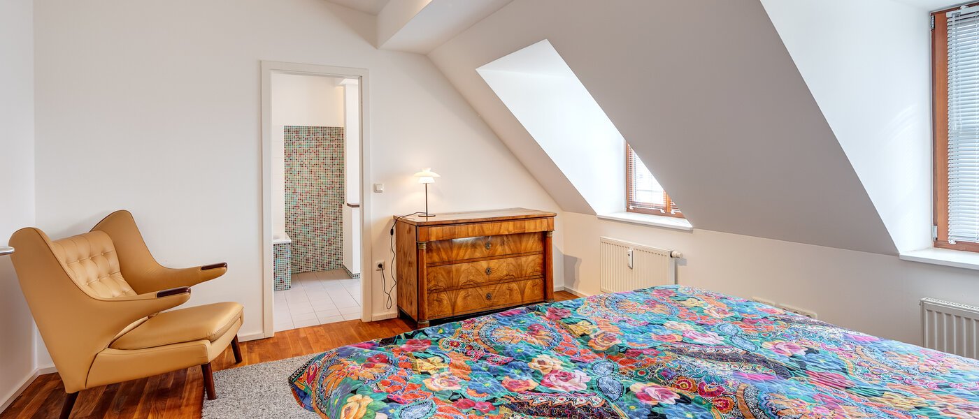 attico München Isarvorstadt 02 camera da letto 14172