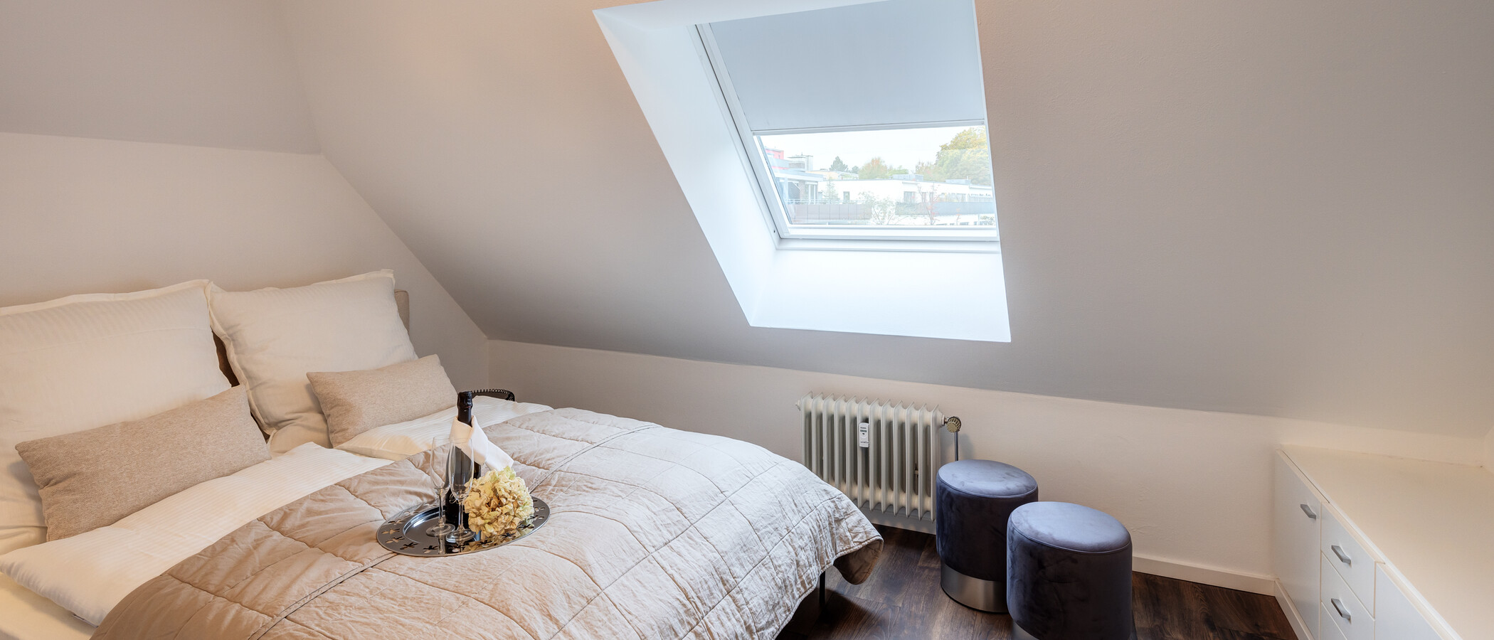 attico con terrazzo München Großhadern 01 camera da letto 14211