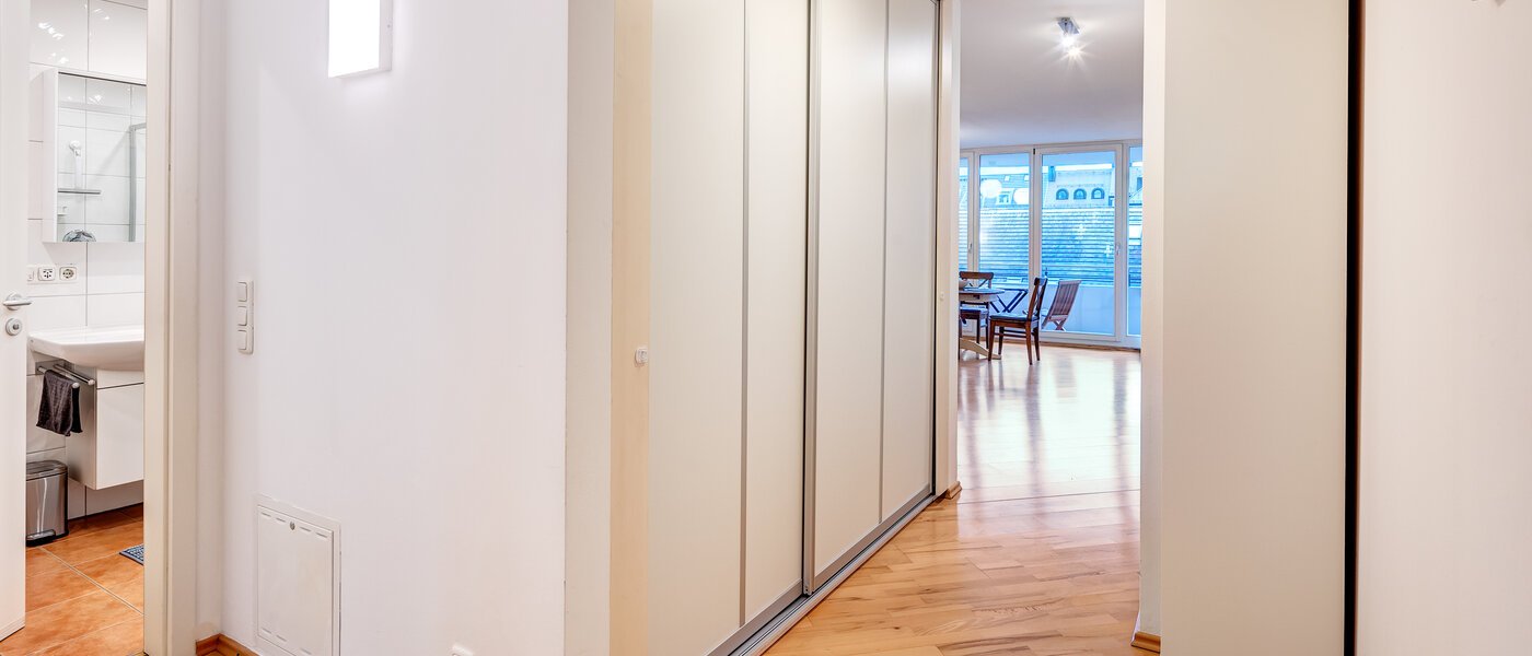 appartamento München Schwabing 03 ingresso/corridioio 14257